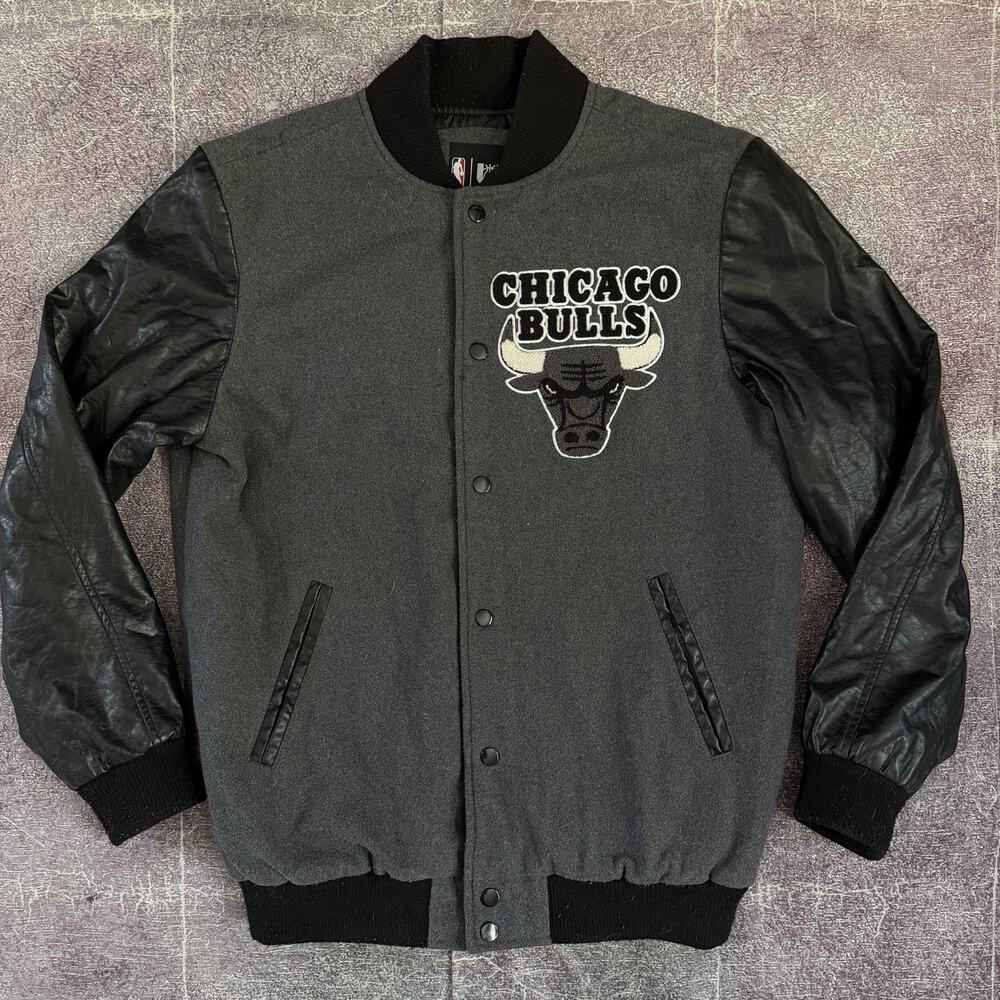 Men's Vintage Y2K UNK Chicago Bulls Gray Black Wool Bomber Varsity Jacket Sz M